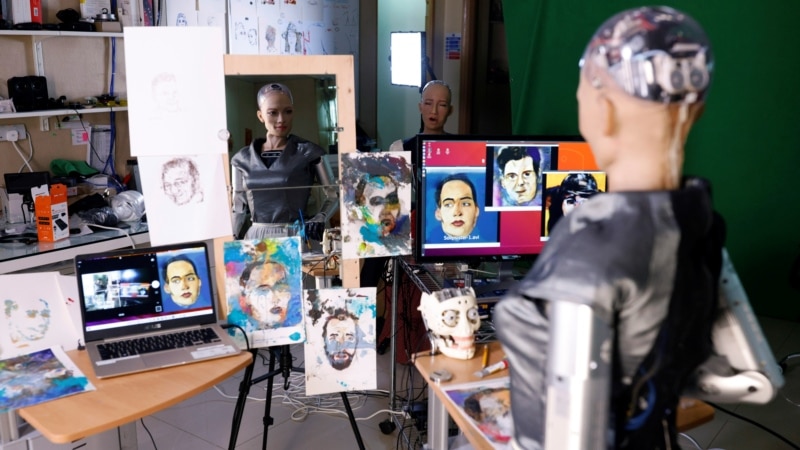 Sophia the Robot Now Eyeing Music