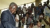 Dlhakama ameaça colocar Frelimo fora do poder em 24 horas
