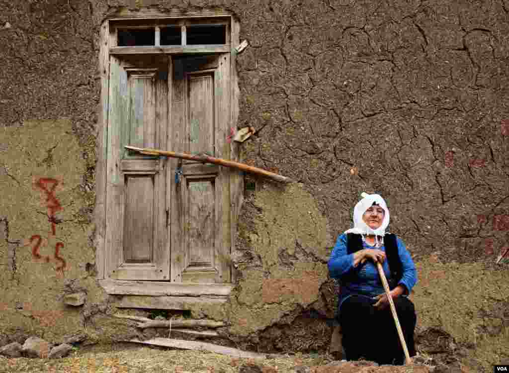 زن روستایی عکس: مصطفی نوده (ارسالی شما)