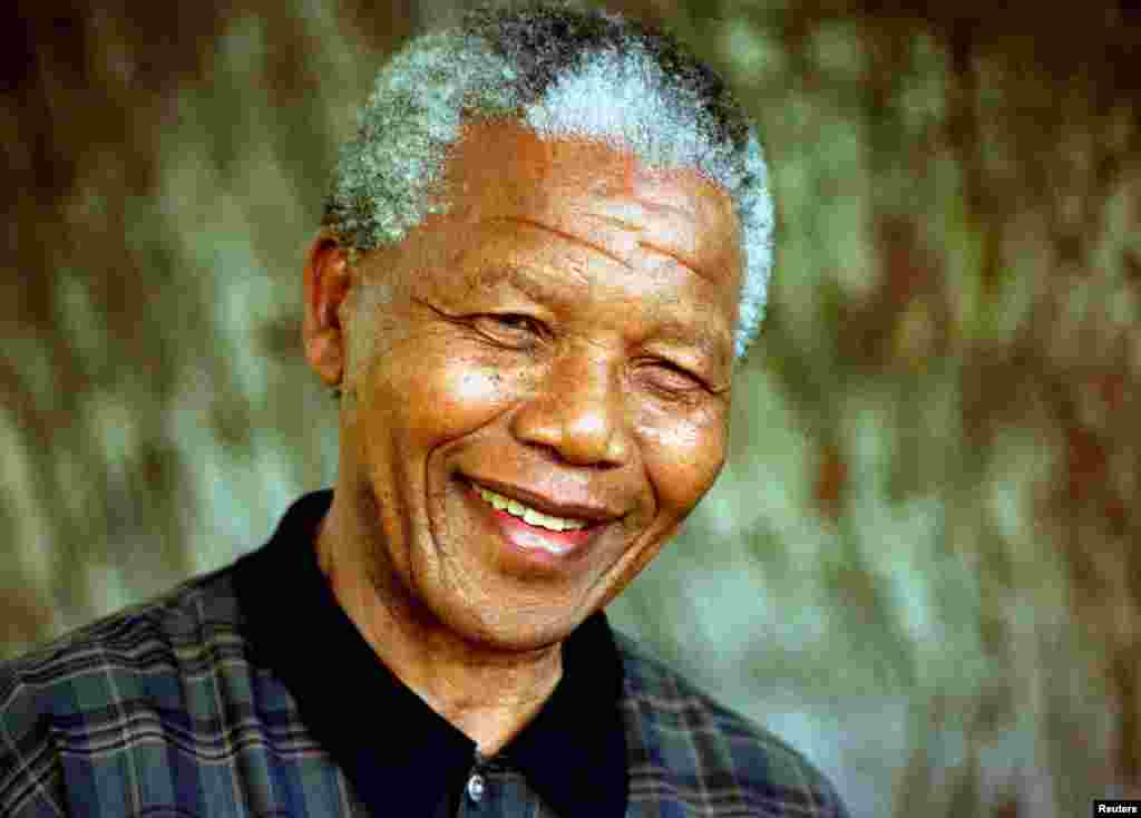 Le président Nelson Mandela a fêté son 80e anniversaire le 18 Juillet 1998.