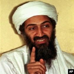 Osama bin Laden, 1998-yilda Afg'onistonda olingan surat