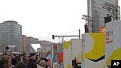 纪念人群聚集柏林围墙