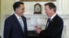Mitt Romney Bertemu PM Cameron dalam Lawatan ke Inggris
