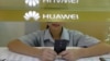 Người Singapore và Philippines bán tháo điện thoại Huawei