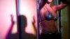 Suisse : plus de 700 permis de travail pour des stripteaseuses étrangères en 2015