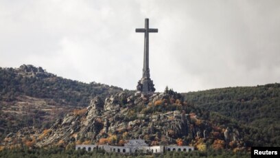 Spain Orders Franco S Body Exhumed From Mausoleum