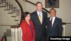 From left to right: Tun Sovan, Martin J. O'Malley, governor of Maryland, and Mrs. Ngor Yok Bean in 2012 at the Maryland Residence. (Photo courtesy: Tun Sovan)