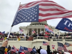 Skup pristalica predsednika SAD Donalda Trampa, ispred američkog Kapitola, 6. januara 2021.