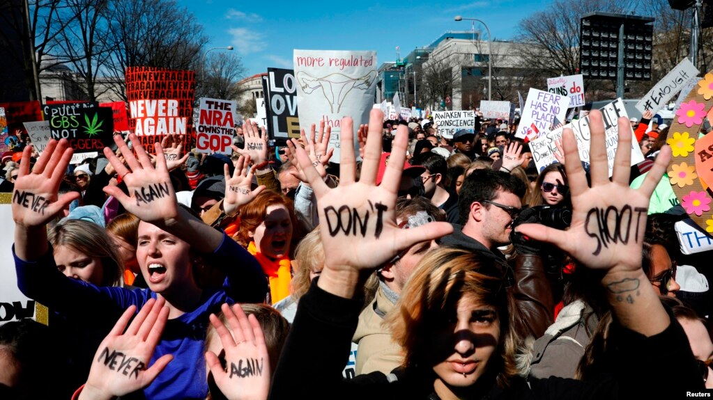 Biểu tình yêu cầu kiểm soát súng chặt chẽ tại Washington D.C ngày 24/3/2018.