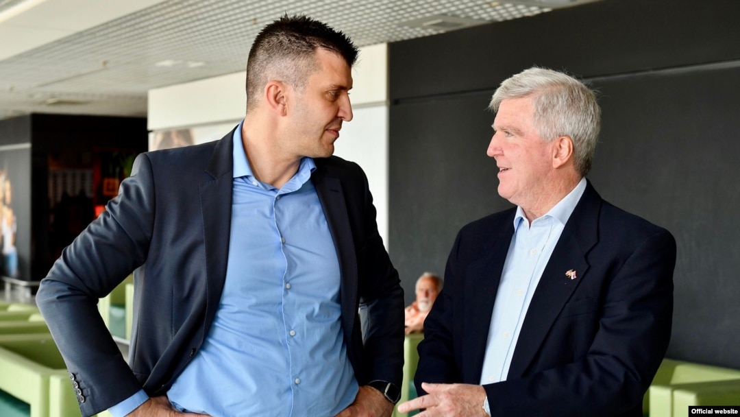 Ministar odbrane Srbije Zoran Đorđević i ambasador SAD u Srbiji Kajl Skat tokom vežbe Platinijumski vuk (foto: Ministarstvo odbrane Srbije)