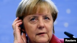Thủ tướng Đức Angela Merkel dự cuộc họp báo ở Brussels, 25/10/13