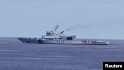 Foto del barco chino Haixun 01 que dice haber detectado en dos ocasiones señales electrónicas en el Océano Indico.