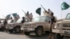 اسلحه فروشی در پاکستان به خاطر نفروختن سلاح به طالبان منفجر شد