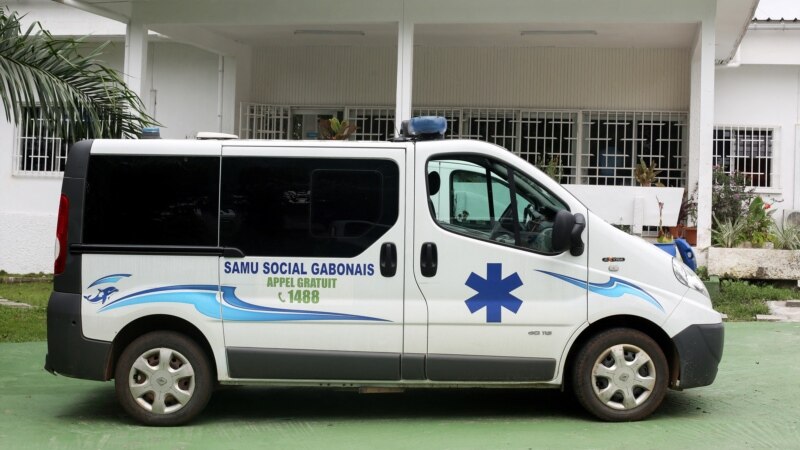 Au Gabon, une caravane médicale gratuite prise d'assaut par des patients désespérés