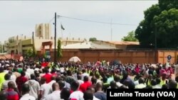 Une marche des syndicats, Ouagadougou, le 28 février 2020 (VOA/Lamine Traoré)