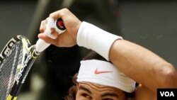 Rafael Nadal, berhasil maju selangkah lagi dalam upaya melengkapi gelar Grand Slam di AS terbuka.