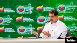 "Espero que haya disciplina en nuestras filas en cuanto a la información sobre este tema", dijo el lunes el presidente en disputa de Venezuela, Nicolás Maduro.