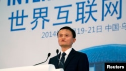 CEO perusahaan Alibaba, Jack Ma memberikan penjelasan kepada media (foto: dok).