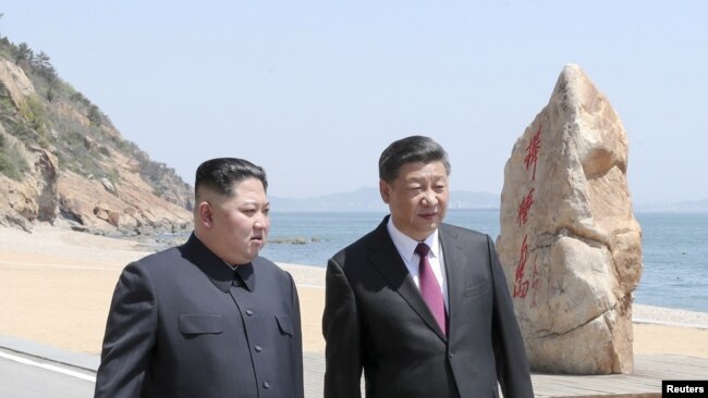 朝鲜领导人金正恩与美国总统特朗普2018年6月举行峰会前先到中国大连会晤习近平