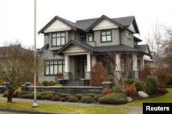 华为首席财务官孟晚舟的家庭在加拿大不列颠哥伦比亚省温哥华市拥有的两所房屋之一（2018年12月8日）。