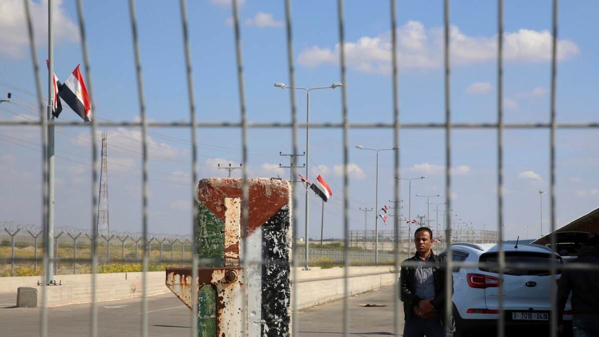 Hamas Gives Up Control of Gaza Border Crossings