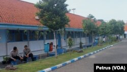 Suasana ujian nasional berbasis komputer di SMA Hang Tuah 1 Surabaya (Foto: VOA/Petrus)