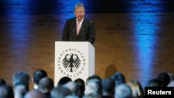 독일 최고 정보기관 연방정보국(BND)의 브루노 칼 국장이 28일 베를린에서 열린 BND 창립 60주년 기념행사에서 연설하고 있다. 
