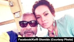 Une photo selfie postée sur la page Facebook de Koffi Olomide, le montre avec sa femme, à la prison de Makala, Kinshasa, 30 juillet 2016. (Koffi Olomide/Facebook)