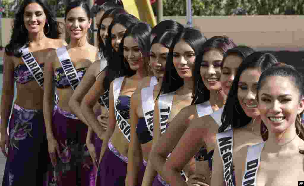 جشن &laquo;بینی بینینگ&raquo; در فیلیپین برای انتخاب دختر شایسته برگزار می&zwnj;شود. چهل دختر جوان در این دوره مسابقه شرکت دارند.&nbsp;
