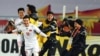 VN thắng Qatar đầy kịch tính, vào chung kết U-23 AFC