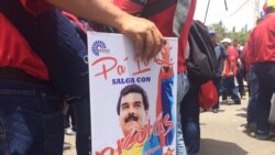 El gobierno de Venezuela libera y destierra a un exjefe chavista de inteligencia.
