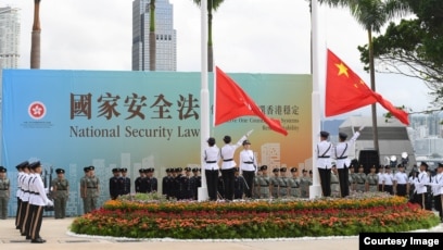 中国当局指控香港人偷越国境的逻辑和法律问题