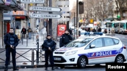 پلیس فرانسه در پی حملات تروریستی به حالت آماده باش در آمده بود.