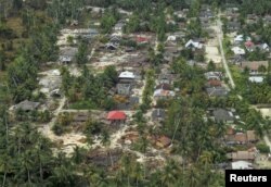 Foto udara salah satu permukiman di Kepulauan Mentawai yang masih minim tenaga medis pada 2010. (Foto: Reuters)