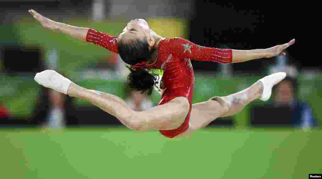 Gymnastics ပြိုင်ပွဲတွင် တရုတ်နိုင်ငံကိုယ်စားပြု Shang Chunsong 
