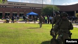 Penembakan terbaru di SMA Santa Fe, Texas yang menewaskan 10 orang Jumat (18/5), tidak membuat para pelajar AS terkejut.