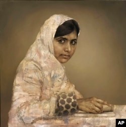 Lukisan potret Malala Yousafzai terjual seharga lebih $100,000 di rumah lelang Chrisite's (Foto: dok).