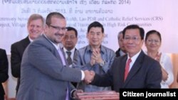 ສະຫະລັດ ມອບເງິນ ຊ່ວຍເຫຼືອເກັບກູ້ລະເບີດ ບໍ່ທັນແຕກ UXO ໃຫ້ແກ່ລັດຖະບານລາວ.