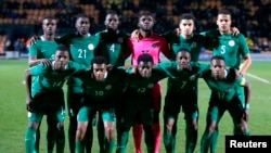 L'équipe du Nigeria pose pour une prise de photo avant un match entre le Nigeria et le Sénégal le 23 mars 2017 .