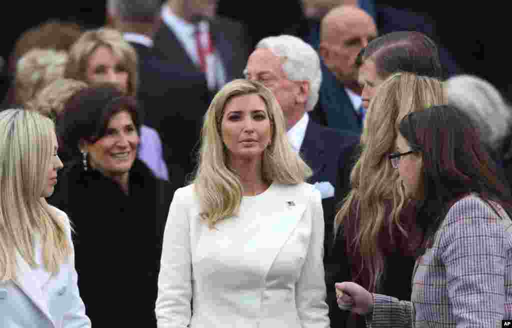 Ivanka Trump, con gái của ông Donald Trump, đến dự lễ nhậm chức của thân phụ. (Hình: (REUTERS/Carlos Barria)