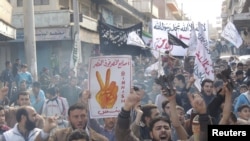 Manifestation anti-Assad le 30 novembre 2012 à Binsh