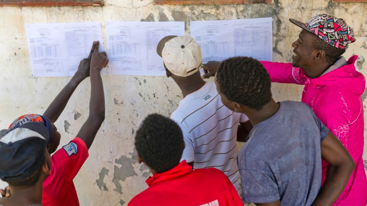 zimbabwe-awaits-election-results