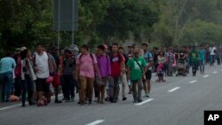 Miles de migrantes, centroamericanos en su mayoría, salieron de sus países en caravanas, intentando llegar a Estados Unidos para pedir asilo.