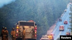 Пожарникарски возила близу Националниот парк Јосемити