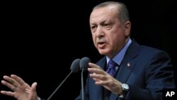 Presiden Recep Tayyip Erdogan menyebut tawaran mediasi Paris itu sebagai “unjuk permusuhan terhadap Turki.” (foto: dok).
