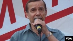 Лев Пономарев