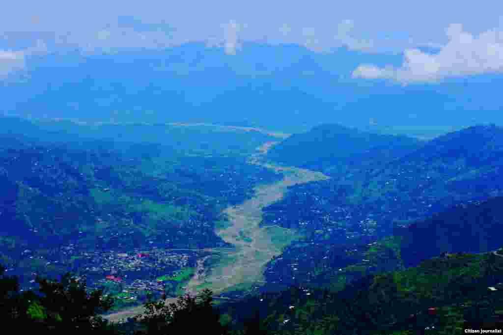 کشمیر کا ضلع سدھنوتی، خوبصورت وادیوں کے مناظر