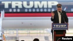 Republican U.S. presidential candidate Donald Trump speaks at a rally in Pittsburgh, June 11, 2016. 