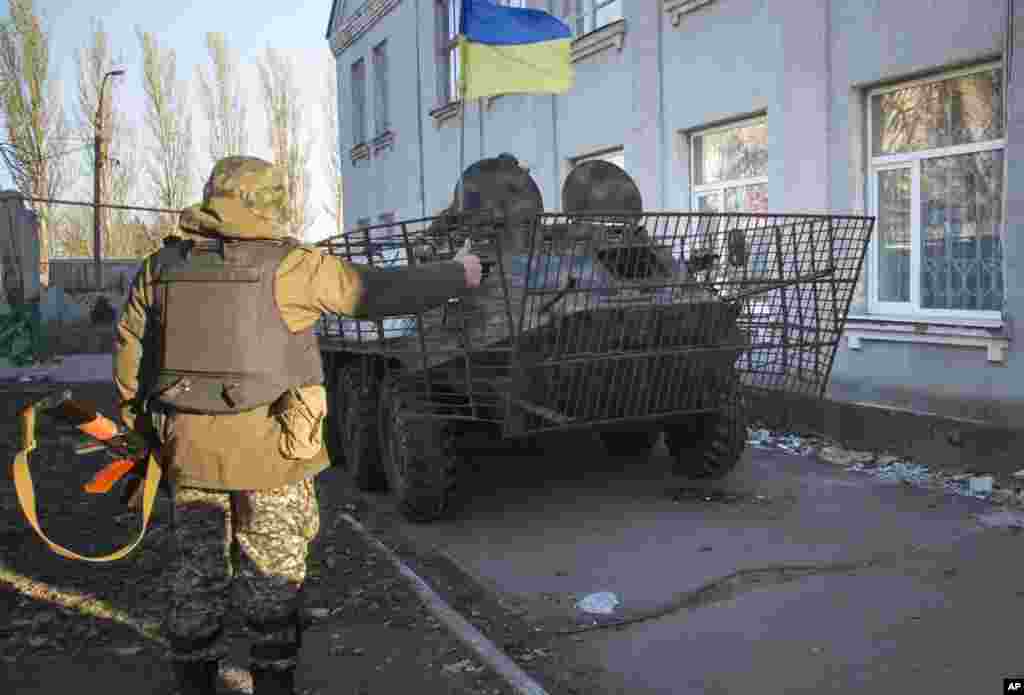 Українські військові у Волновасі
