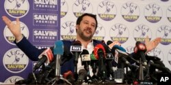 Pemimpin Liga, Matteo Salvini di Milan, 5 Maret 2018. (Foto: dok).